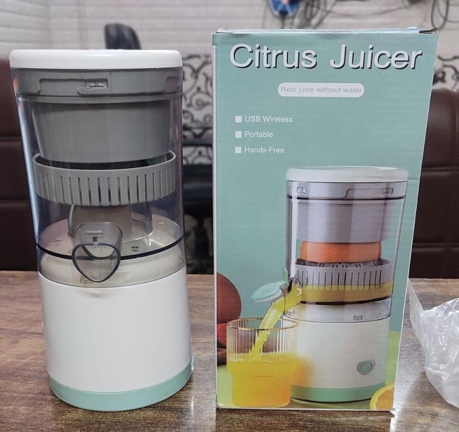 عصارة الفواكه المتنقلة والقابلة للشحن – Citrus Juicer